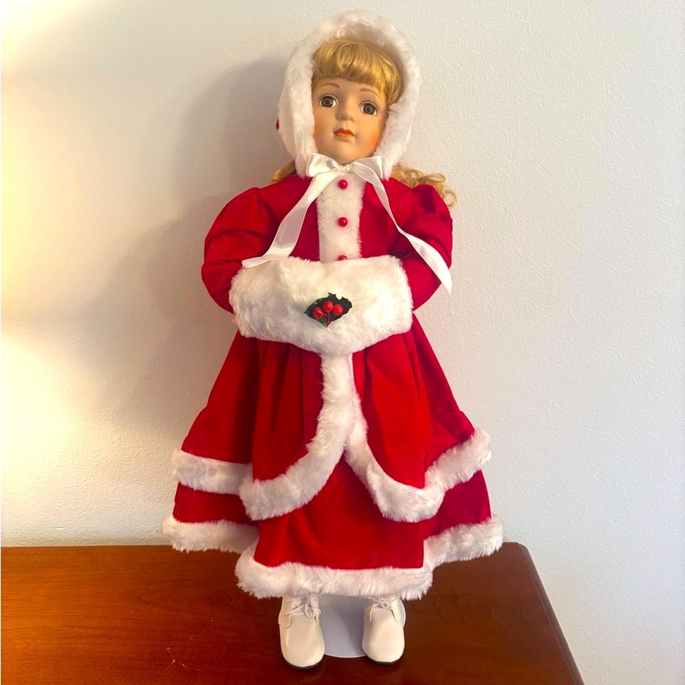 Le Cheri Limited Collection Vintage Porcelain Doll “Holly"